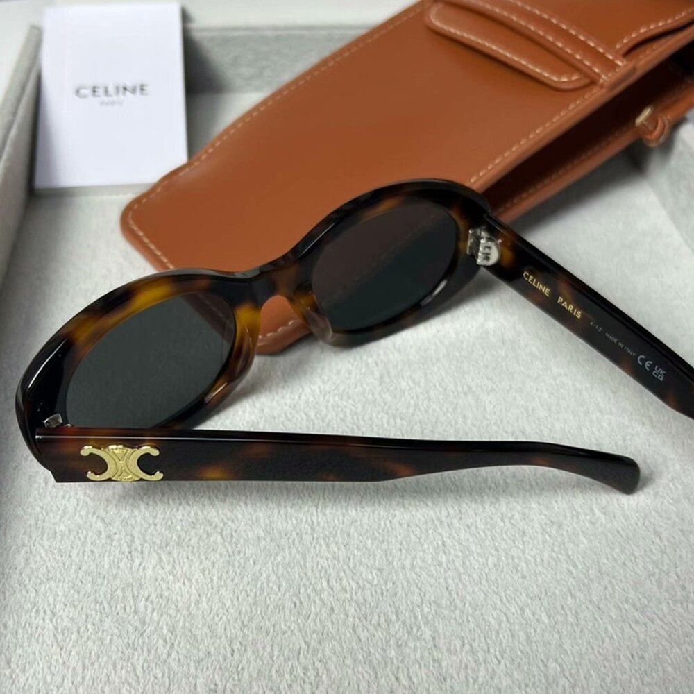 Celine Triomphe Oval Tortoise Sunglasses - Picture 4 of 7